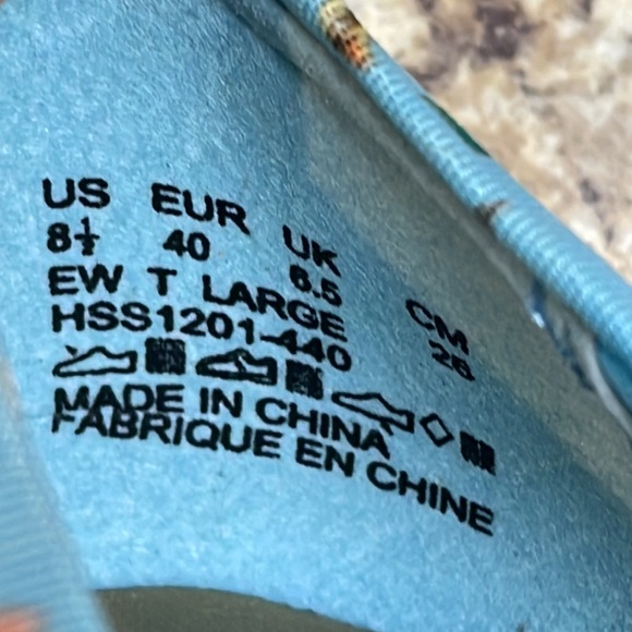 Soft Style by Hush Puppies Flats. Blue Floral Bird Design. Size 8.5. Like New! - Picture 10 of 10